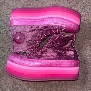 Converse X Miley Cyrus collab